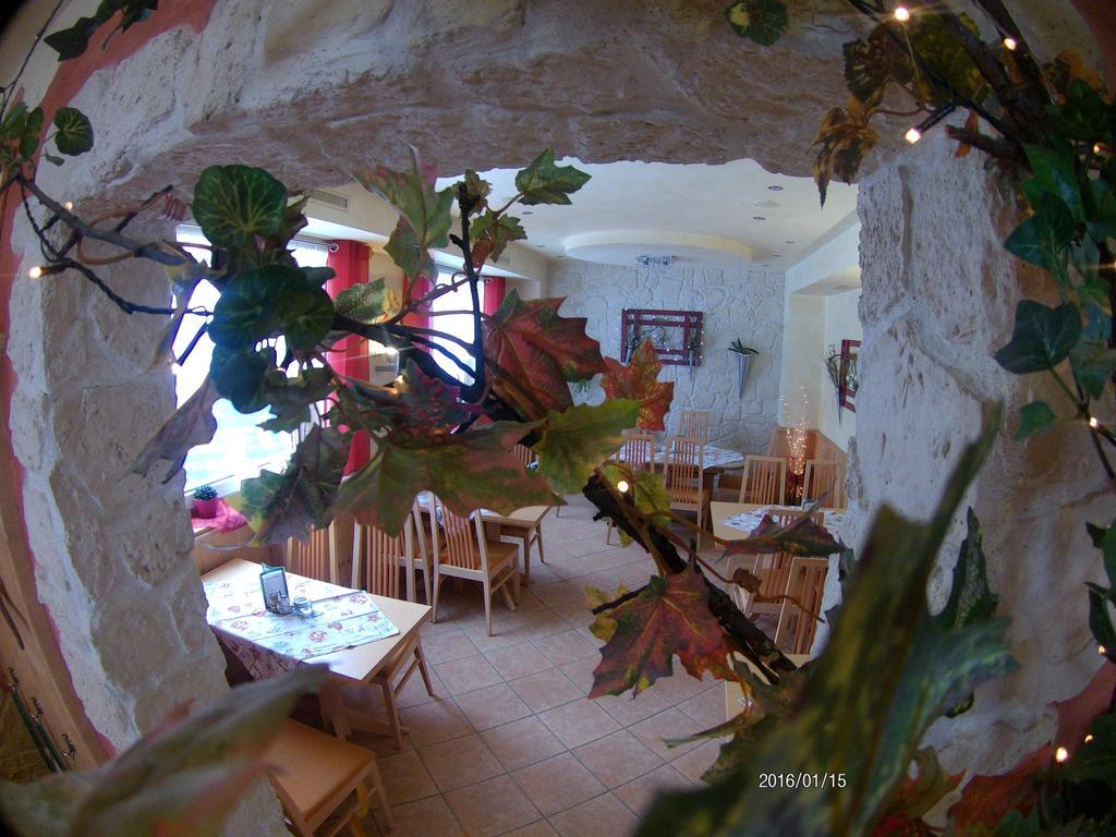 Pension Alpenblick Schattwald Exterior photo