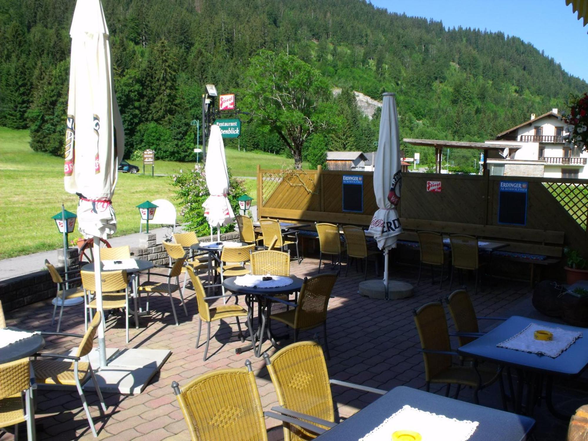 Pension Alpenblick Schattwald Exterior photo